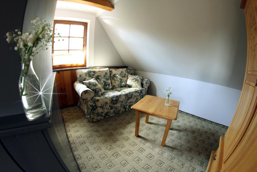 Hotel Zornica Poczesna Kültér fotó